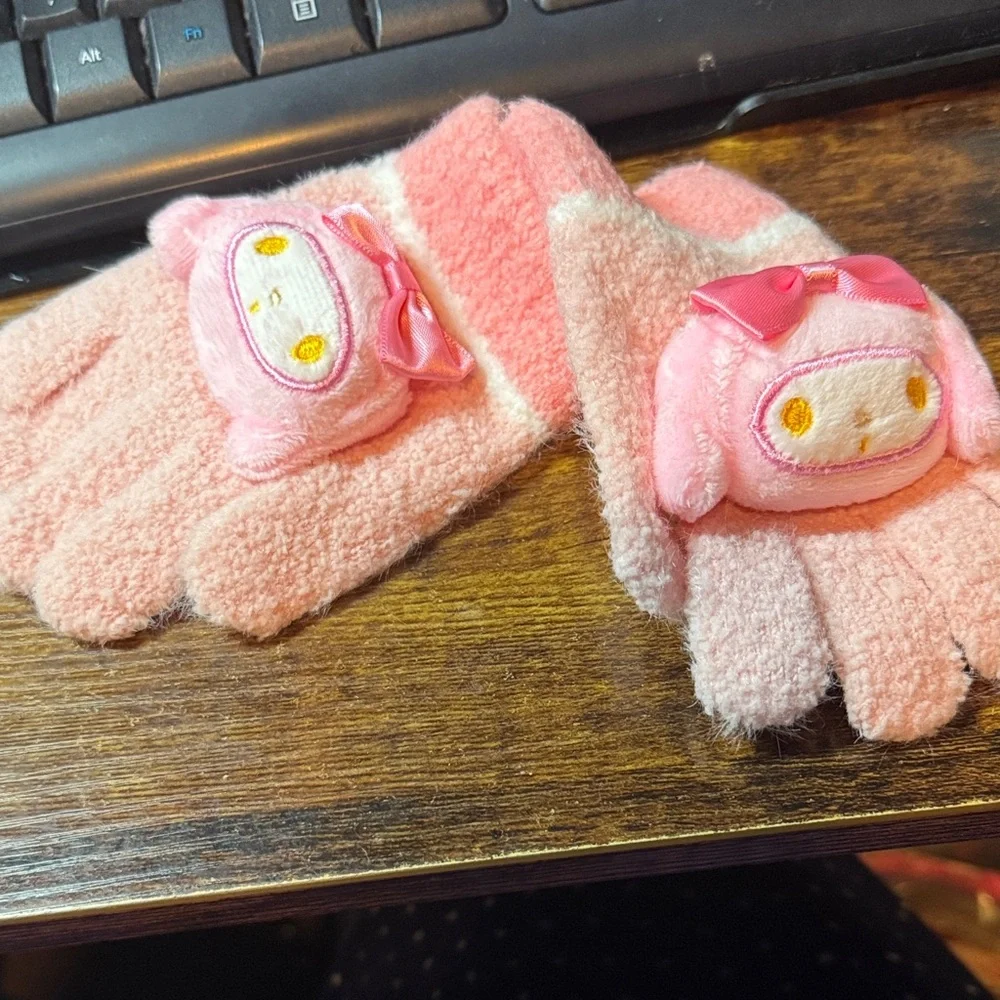 My Melody NWT Cute Pink Kids Gloves